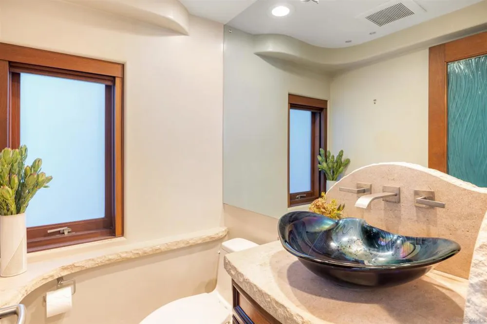 3921 Ocean Front Walk San Diego, CA 92109