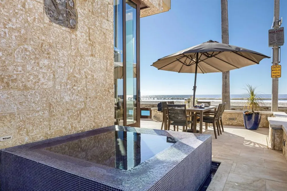 3921 Ocean Front Walk San Diego, CA 92109