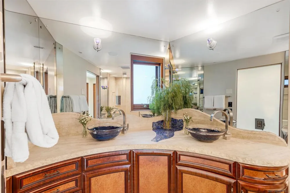 3921 Ocean Front Walk San Diego, CA 92109