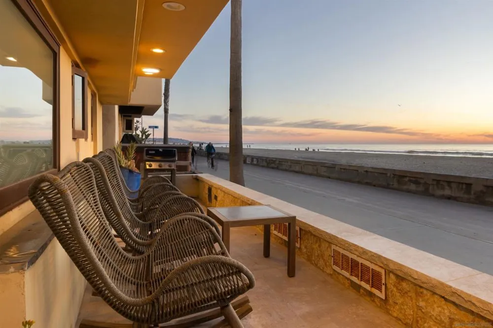 3921 Ocean Front Walk San Diego, CA 92109