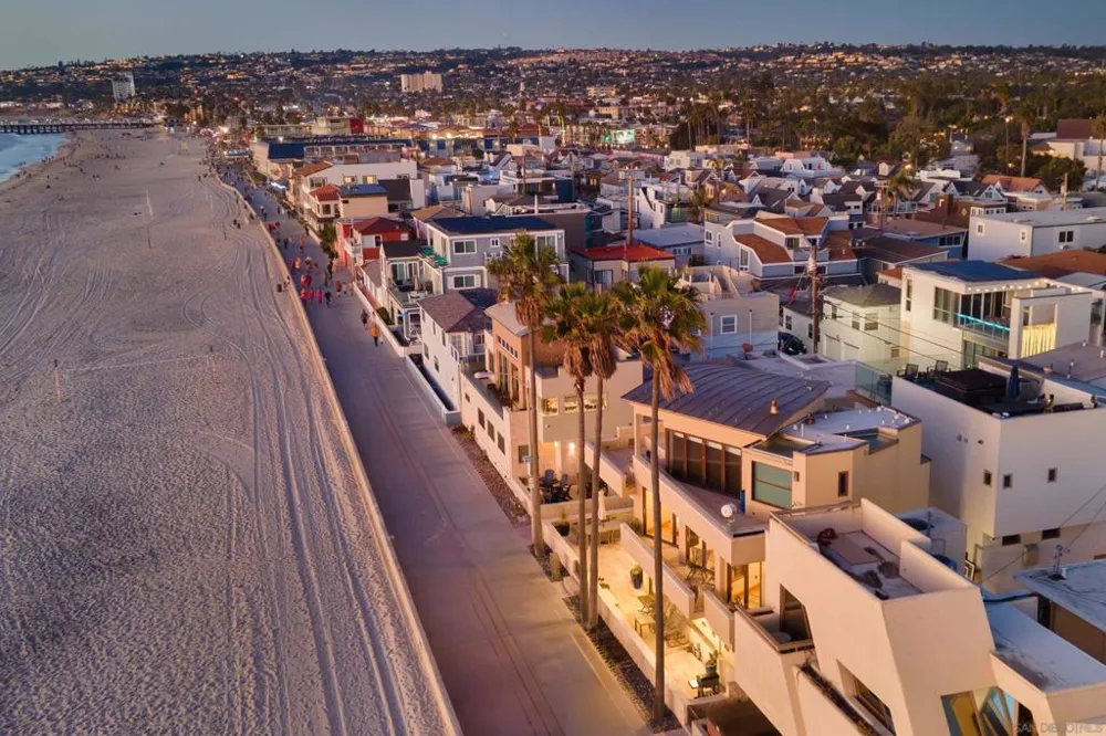 3921 Ocean Front Walk San Diego, CA 92109