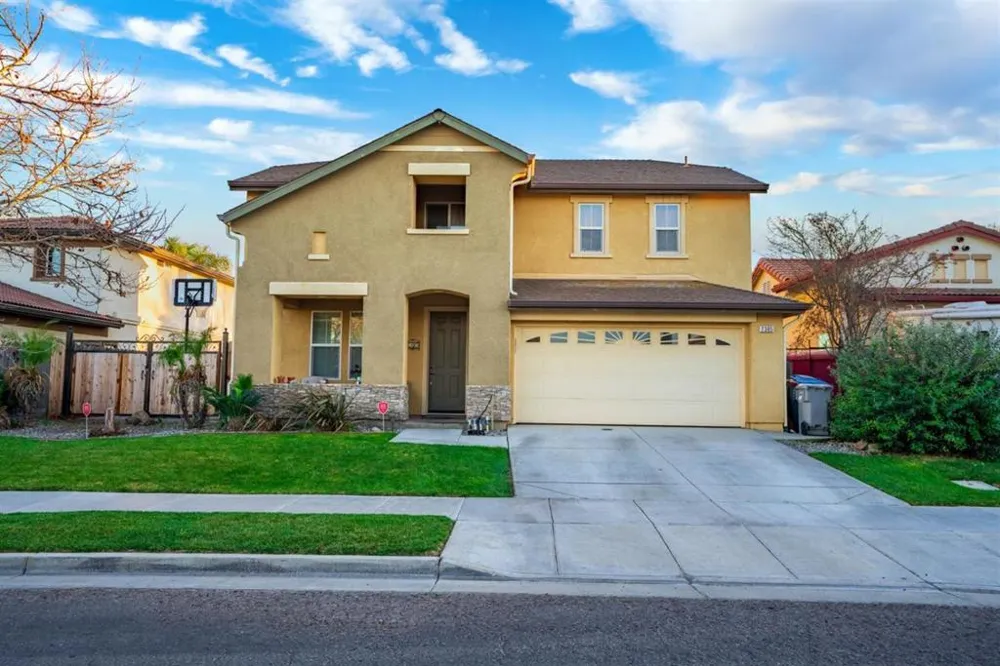 2385 S Creekside Drive