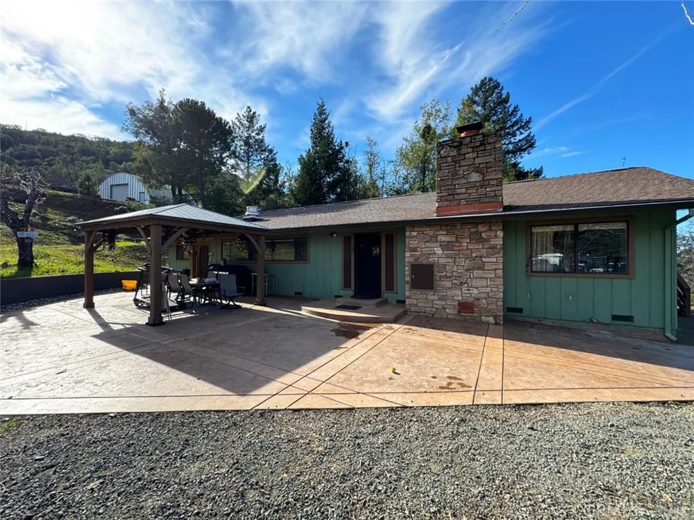 8411 Highway 175 Hopland, CA 95449