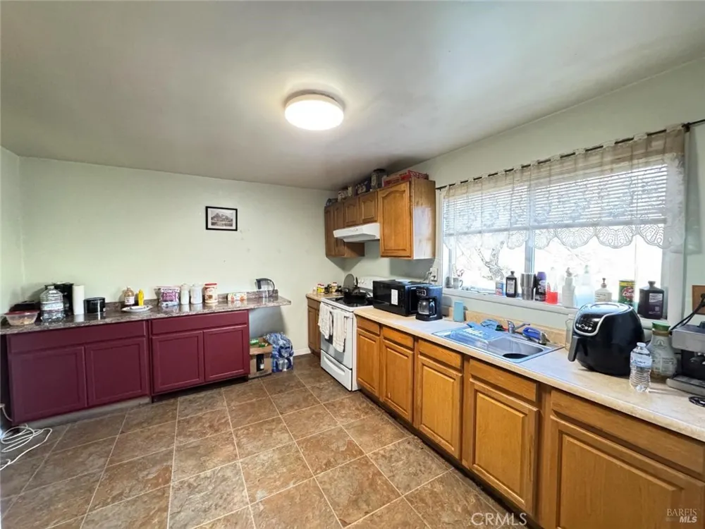 8411 Highway 175 Hopland, CA 95449