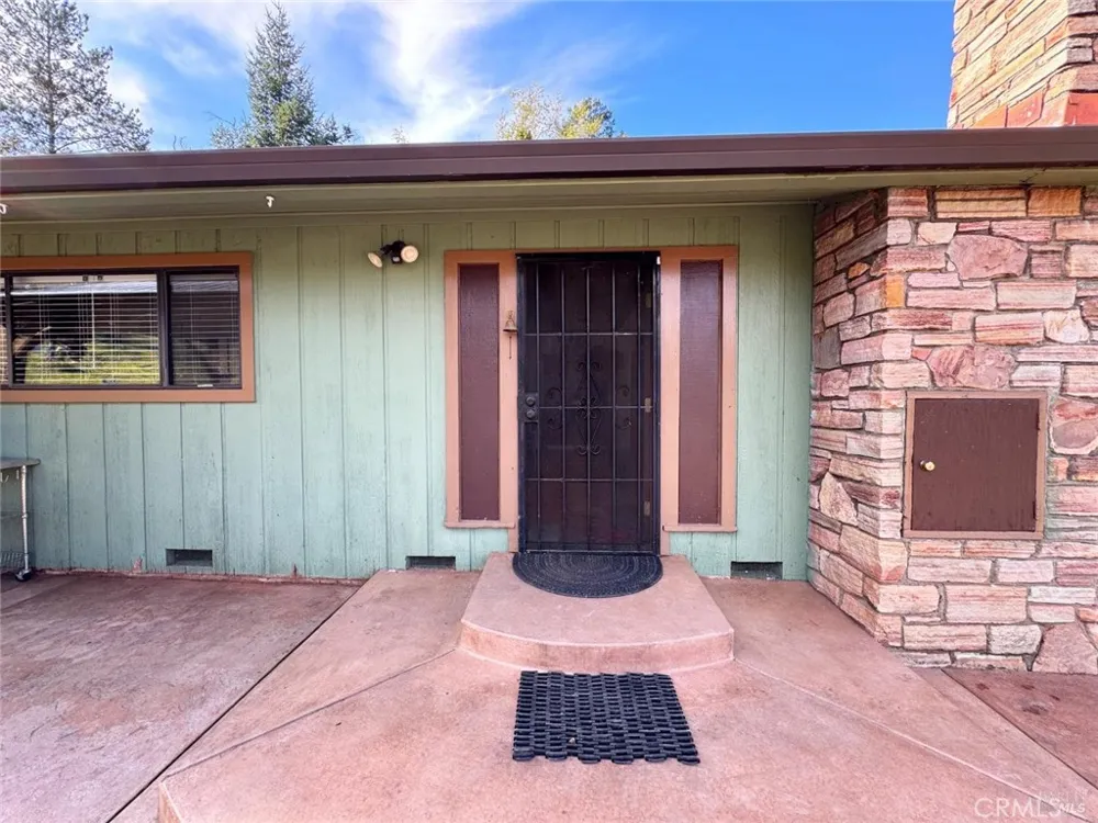 8411 Highway 175 Hopland, CA 95449