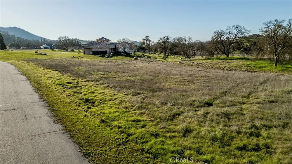 14798 Feather Woods Lane Prather, CA 93651