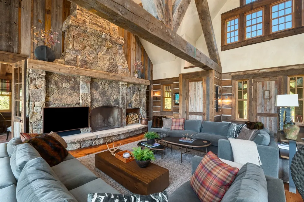 17850 County Road 16 Oak Creek, CO 80467