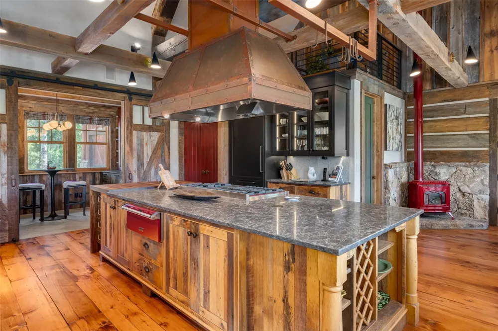 17850 County Road 16 Oak Creek, CO 80467
