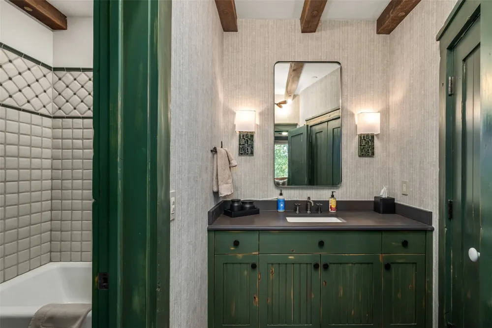 17850 County Road 16 Oak Creek, CO 80467