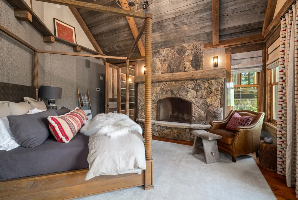 17850 County Road 16 Oak Creek, CO 80467