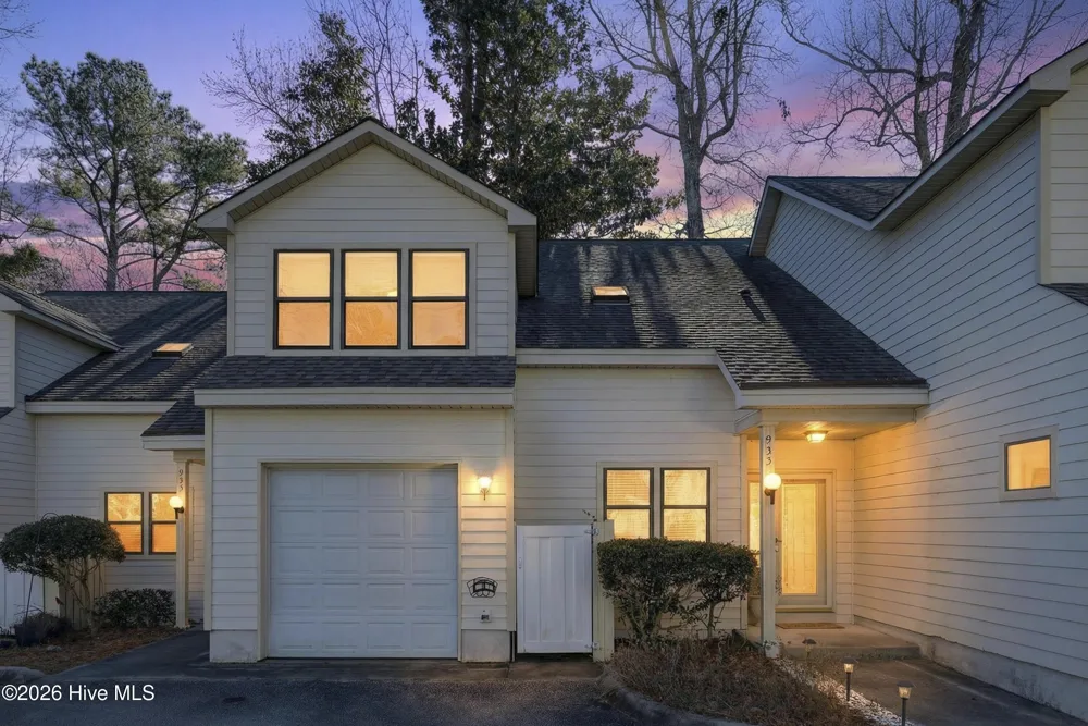 935 Birch Creek Drive