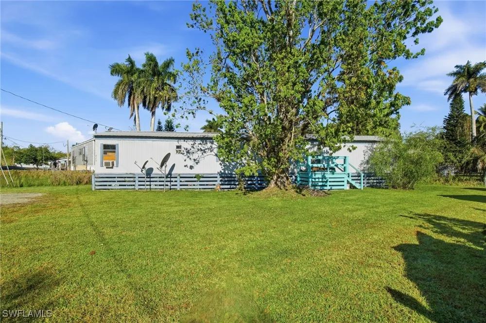 Gladys Court Copeland, FL 34137