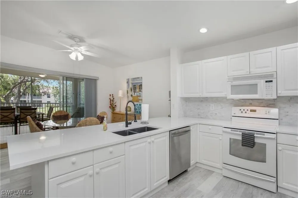 Diamond Circle #706 Naples, FL 34110