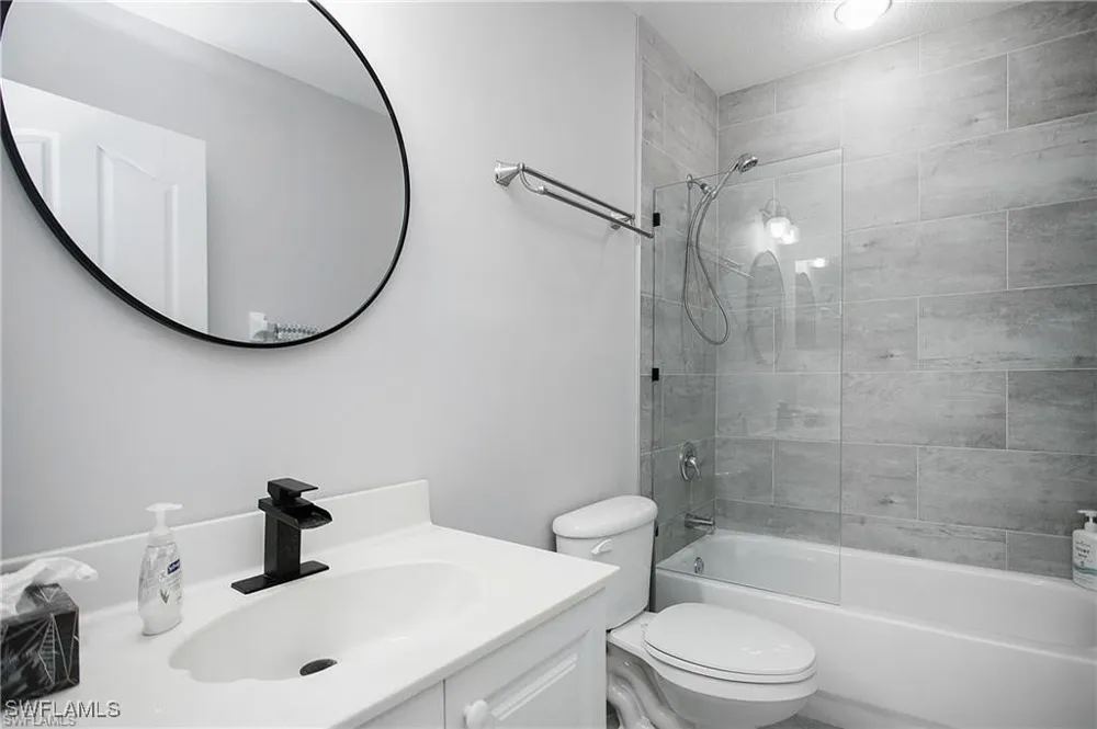 Diamond Circle #706 Naples, FL 34110