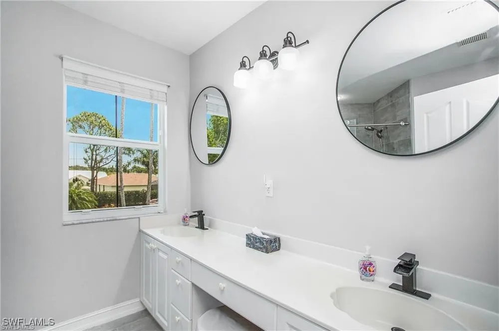 Diamond Circle #706 Naples, FL 34110