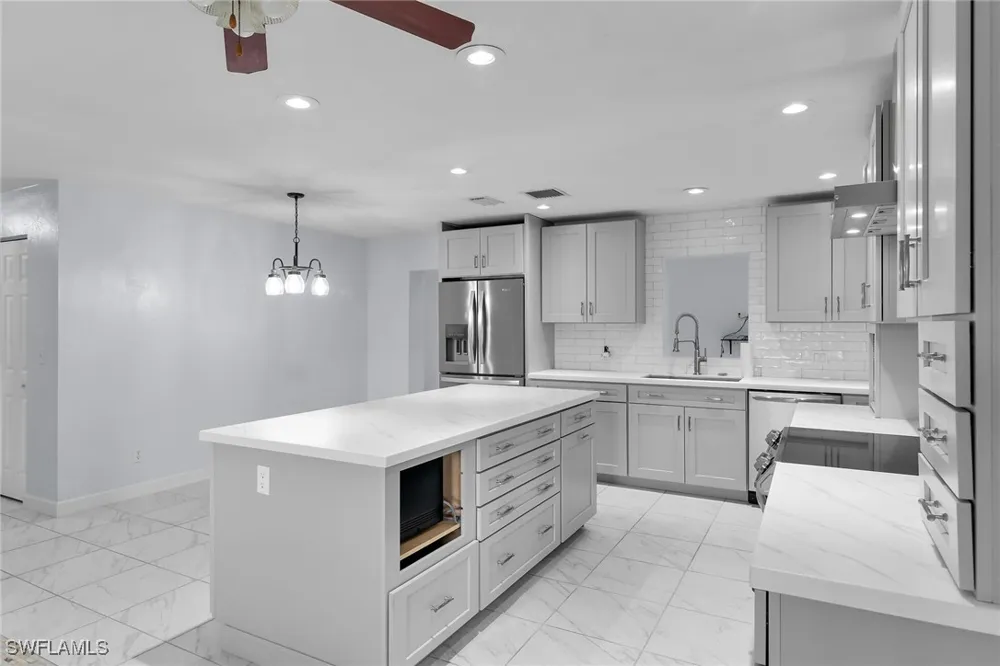 22nd Place SW Naples, FL 34116