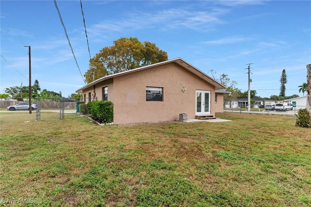 22nd Place SW Naples, FL 34116