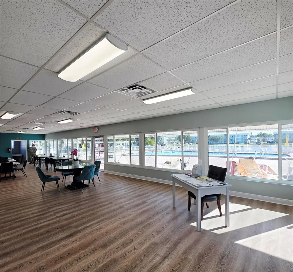 5945 21ST STREET #18 St Petersburg, FL 33714