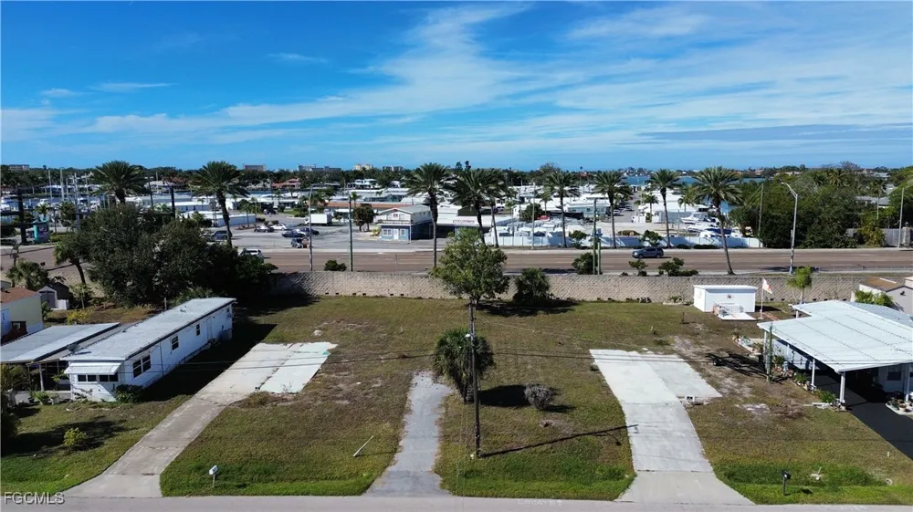 Erskine Drive Venice, FL 34285