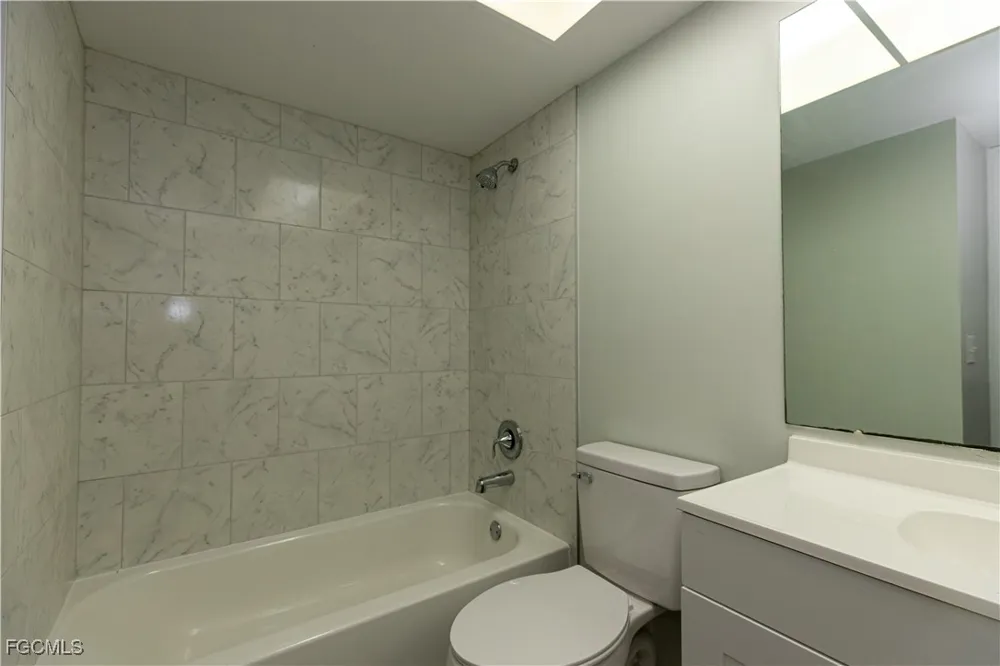 SE 8th Street #7 Cape Coral, FL 33990