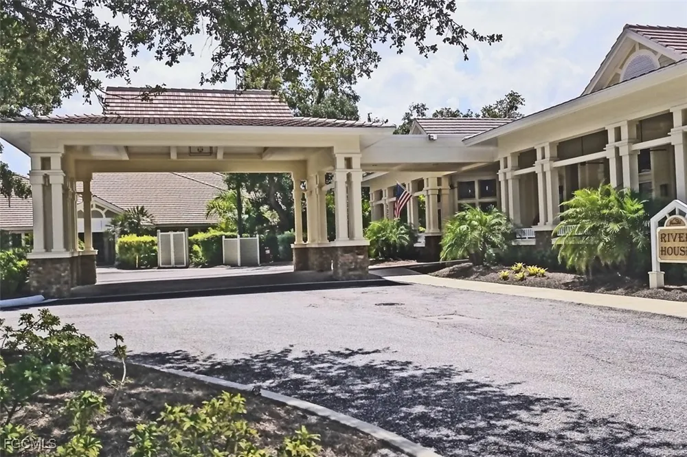 Meandering Way #101 Fort Myers, FL 33905