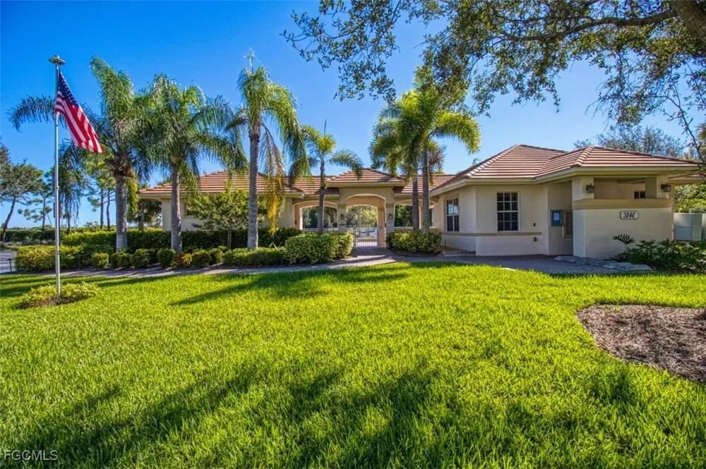 Meandering Way #101 Fort Myers, FL 33905