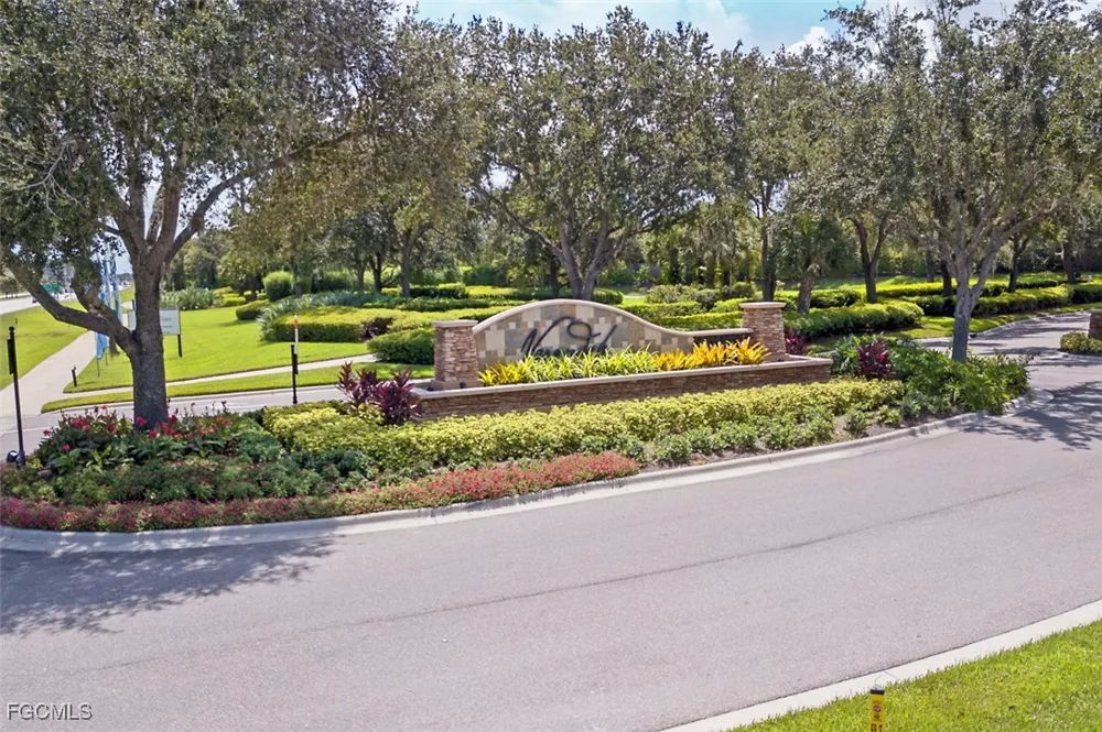 Meandering Way #101 Fort Myers, FL 33905