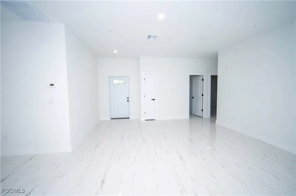 E Wintergarden Avenue Port Charlotte, FL 33948