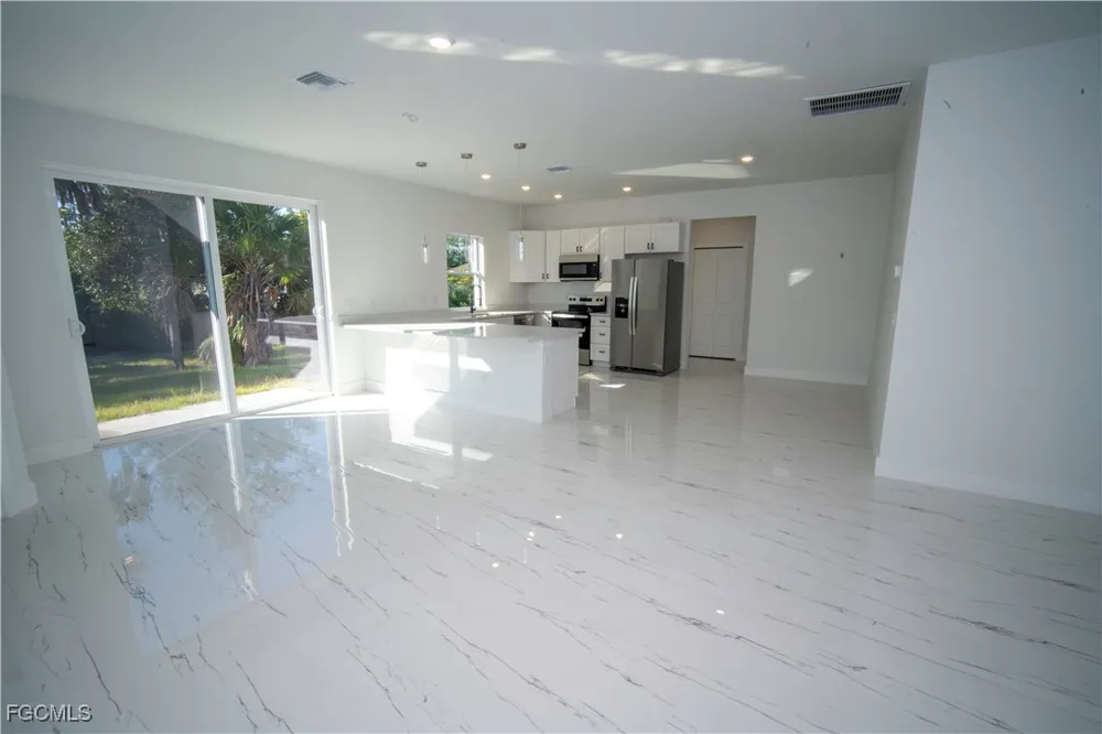 E Wintergarden Avenue Port Charlotte, FL 33948