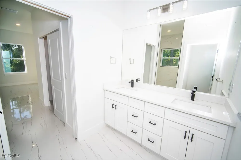 E Wintergarden Avenue Port Charlotte, FL 33948