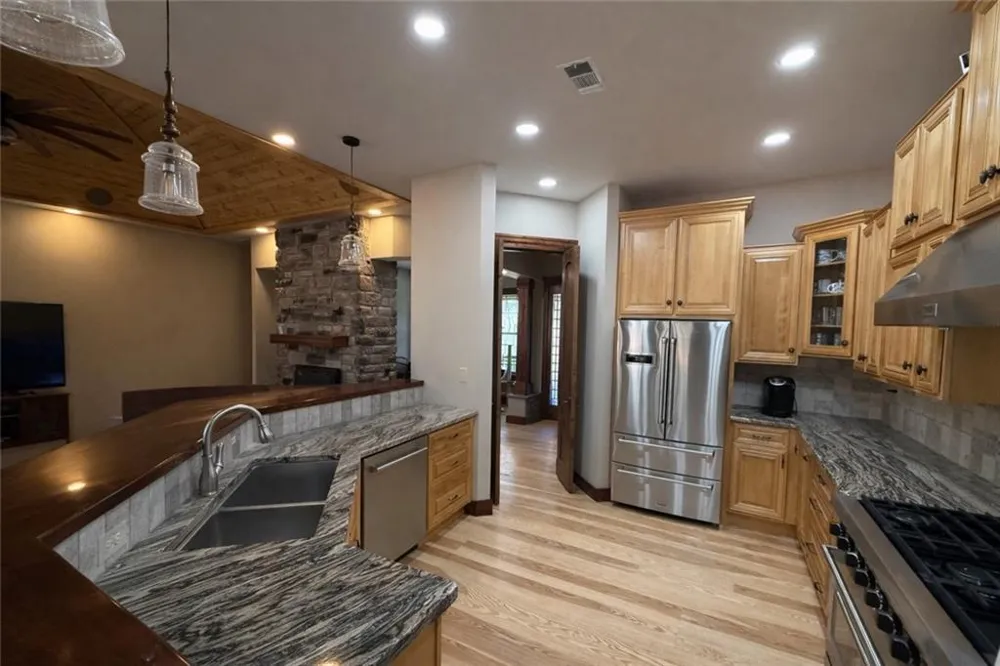 3331 Gumlog Road Young Harris, GA 30582