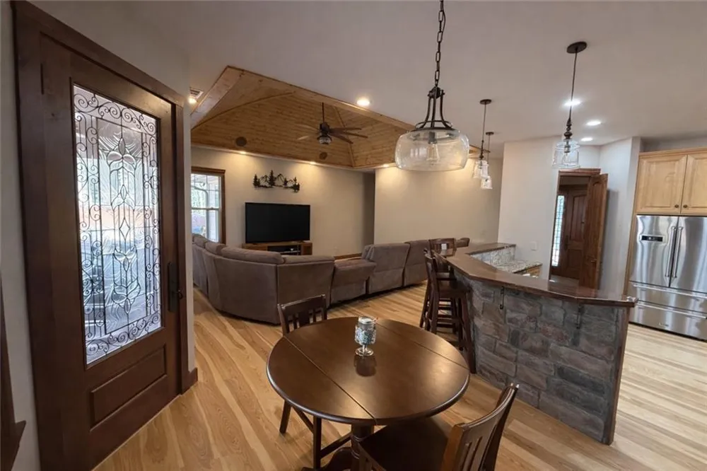 3331 Gumlog Road Young Harris, GA 30582