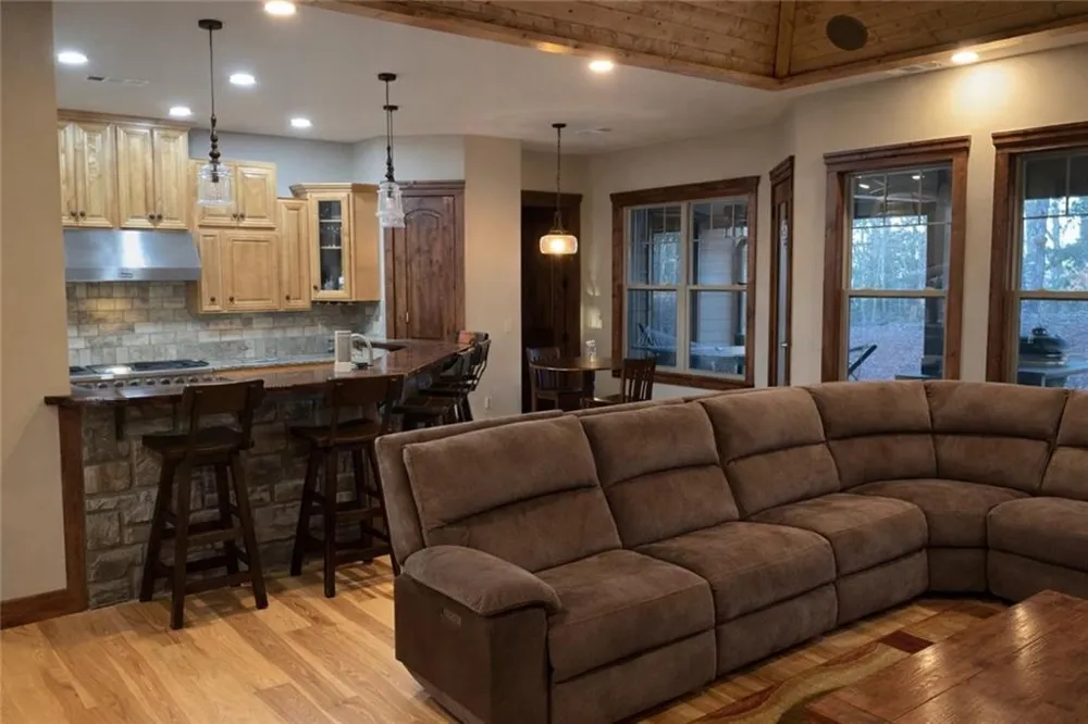 3331 Gumlog Road Young Harris, GA 30582