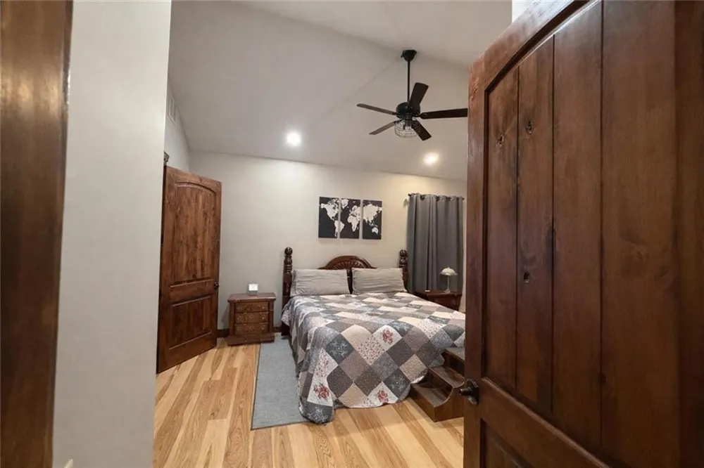 3331 Gumlog Road Young Harris, GA 30582