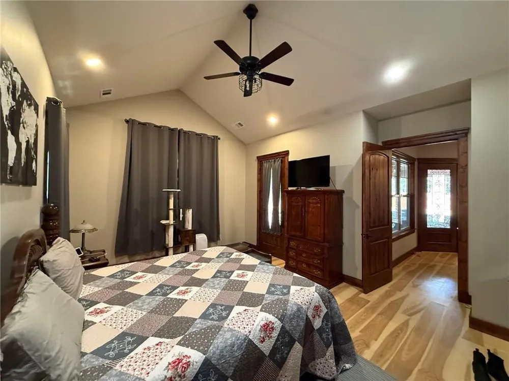 3331 Gumlog Road Young Harris, GA 30582