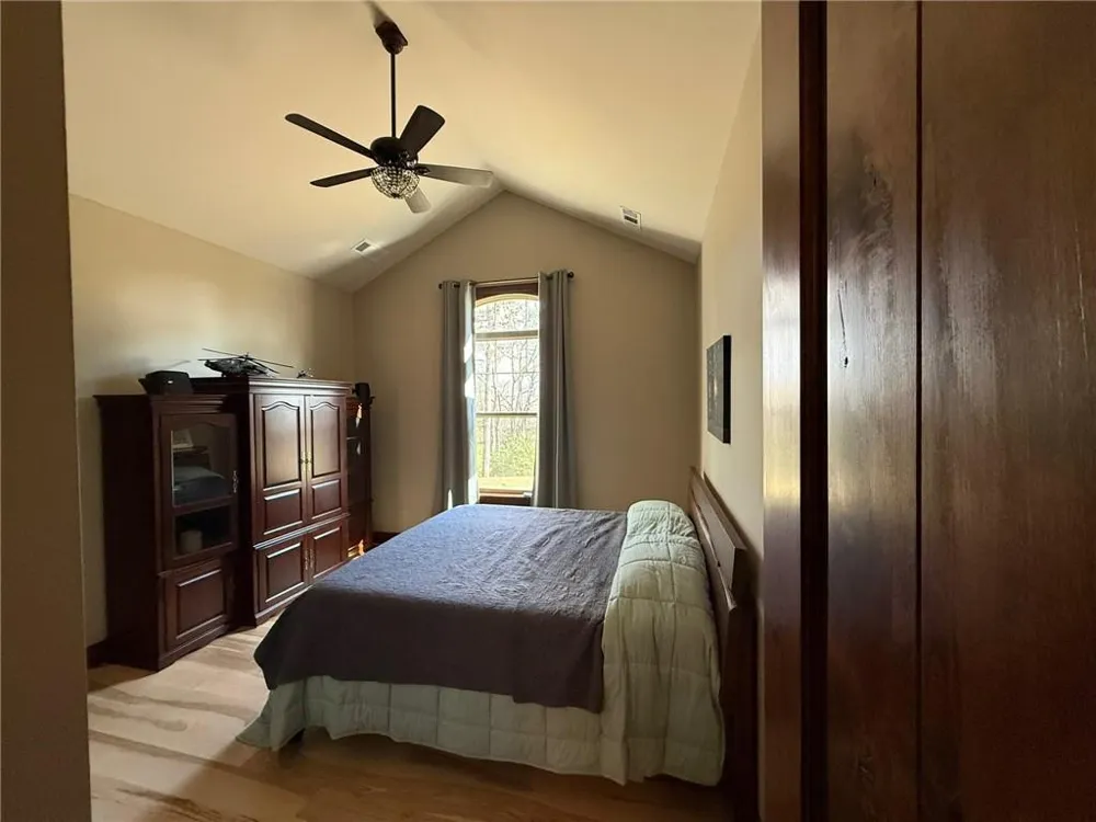 3331 Gumlog Road Young Harris, GA 30582