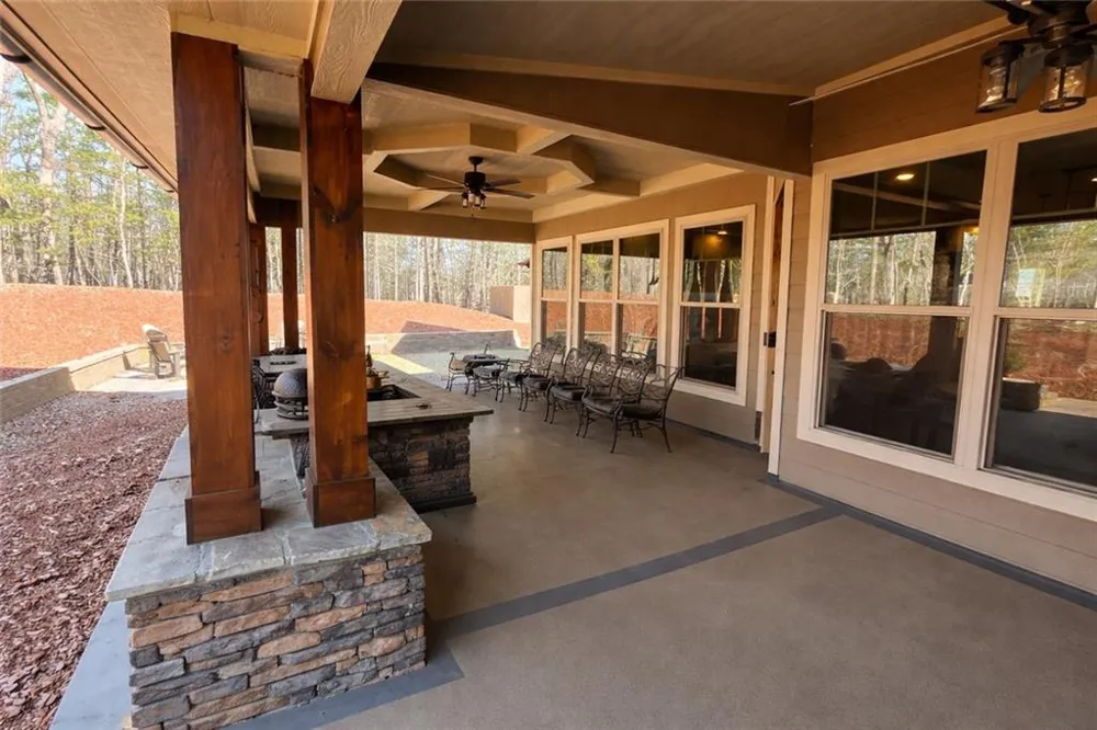 3331 Gumlog Road Young Harris, GA 30582