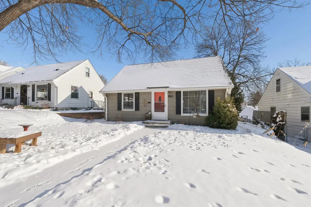 5913 Pillsbury Avenue S