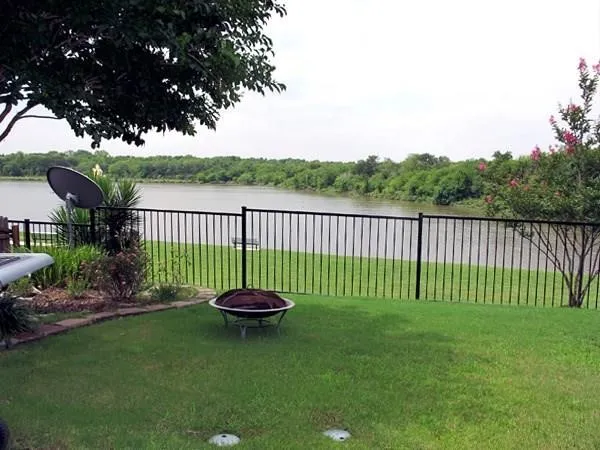 10312 Lake Park Drive