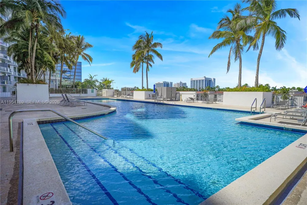 3029 NE 188th St #319 Aventura, FL 33180