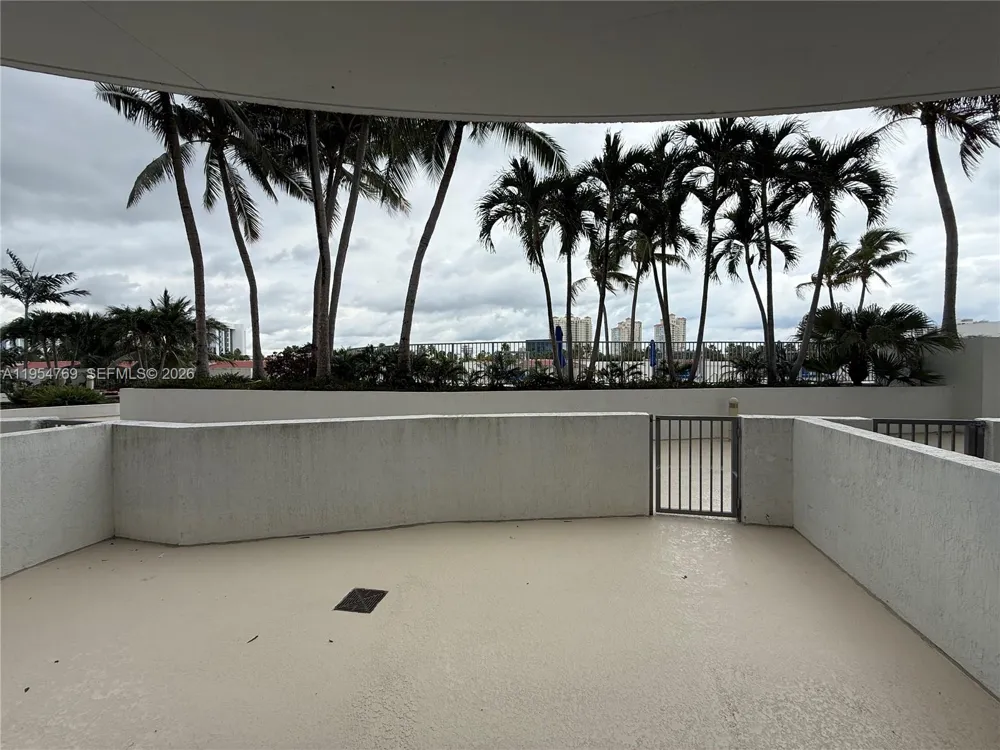 3029 NE 188th St #319 Aventura, FL 33180