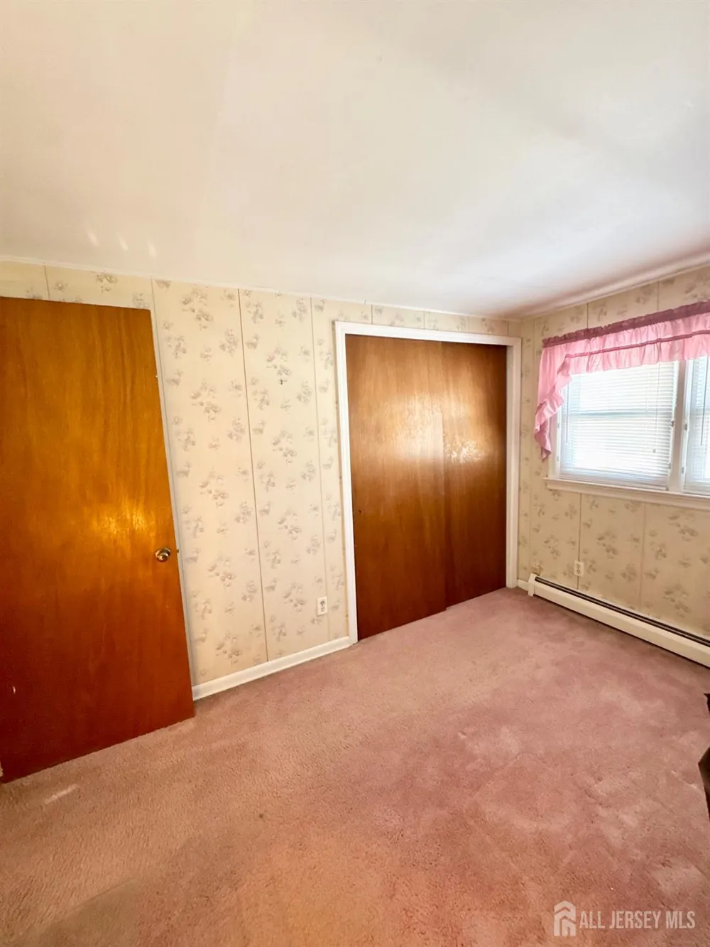 107 Zoar Place Middlesex, NJ 08846