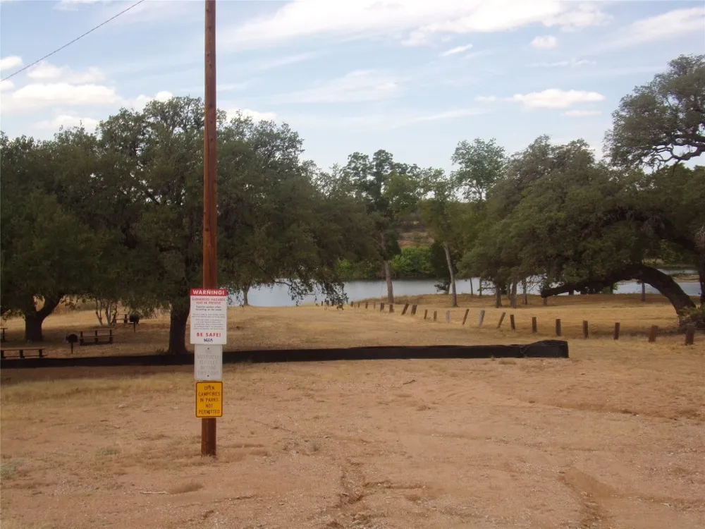 142 Pine Lane Cottonwood Shores, TX 78657