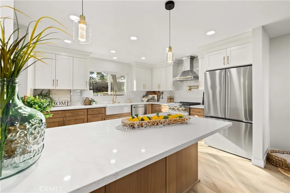 329 E Lago Lindo Road