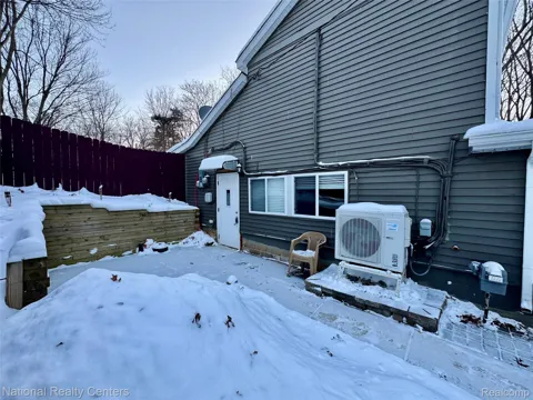 6219 Waterfront Drive