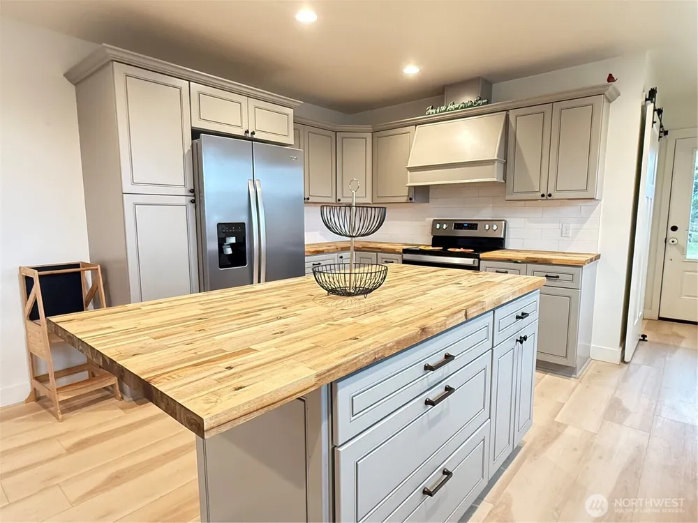 403 A STREET South Bend, WA 98586