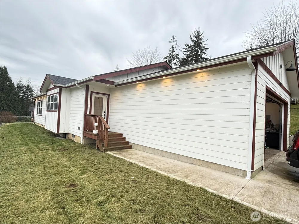 403 A STREET South Bend, WA 98586