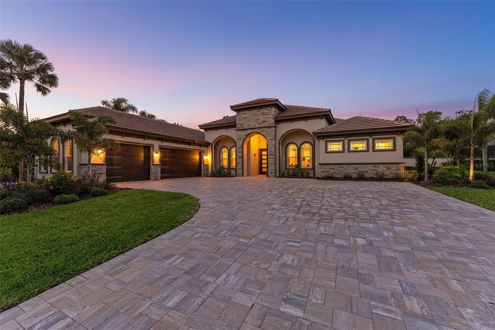 10700 PONTOFINO CIRCLE Trinity, FL 34655