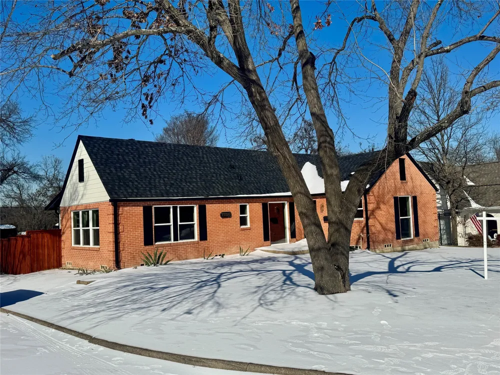 7003 Lindsley Avenue