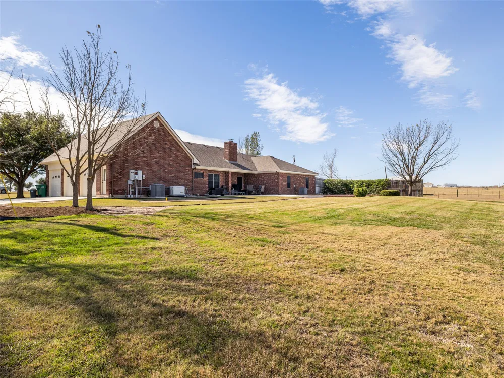 651 County Road 497 Taylor, TX 76574